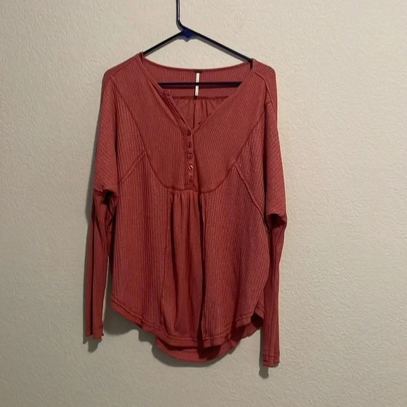 Free People Women's XS Leo Oversized Henley Top Waffle Knit Thermal - Picture 4 of 9